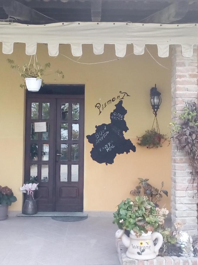 Agriturismo San Martino Castiglione Tinella Exterior photo