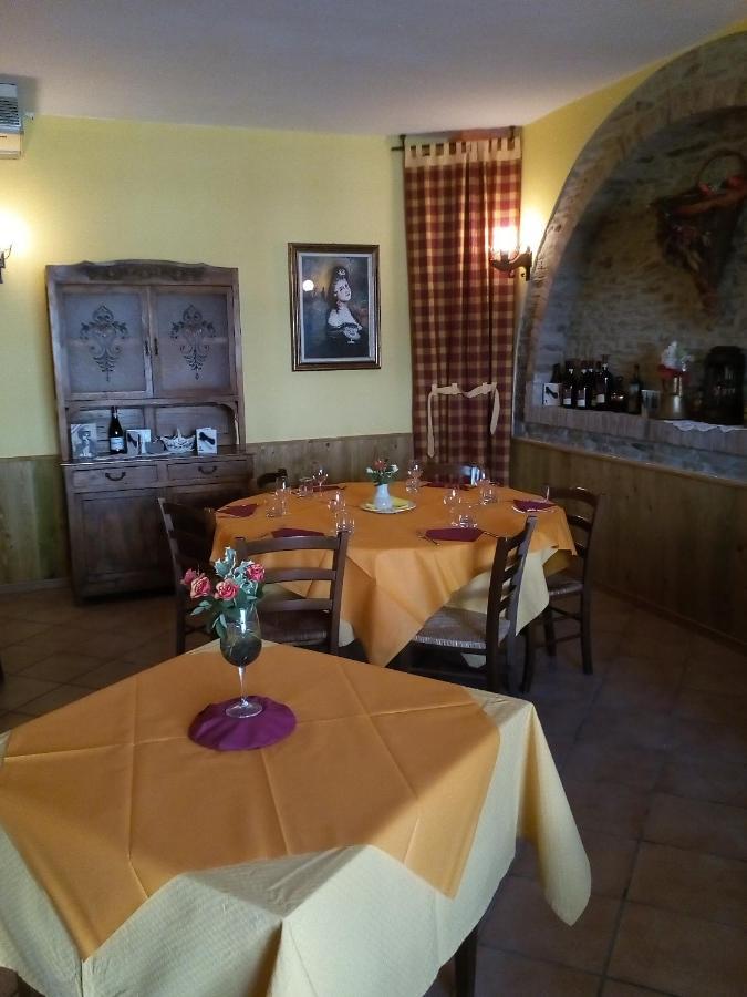 Agriturismo San Martino Castiglione Tinella Exterior photo