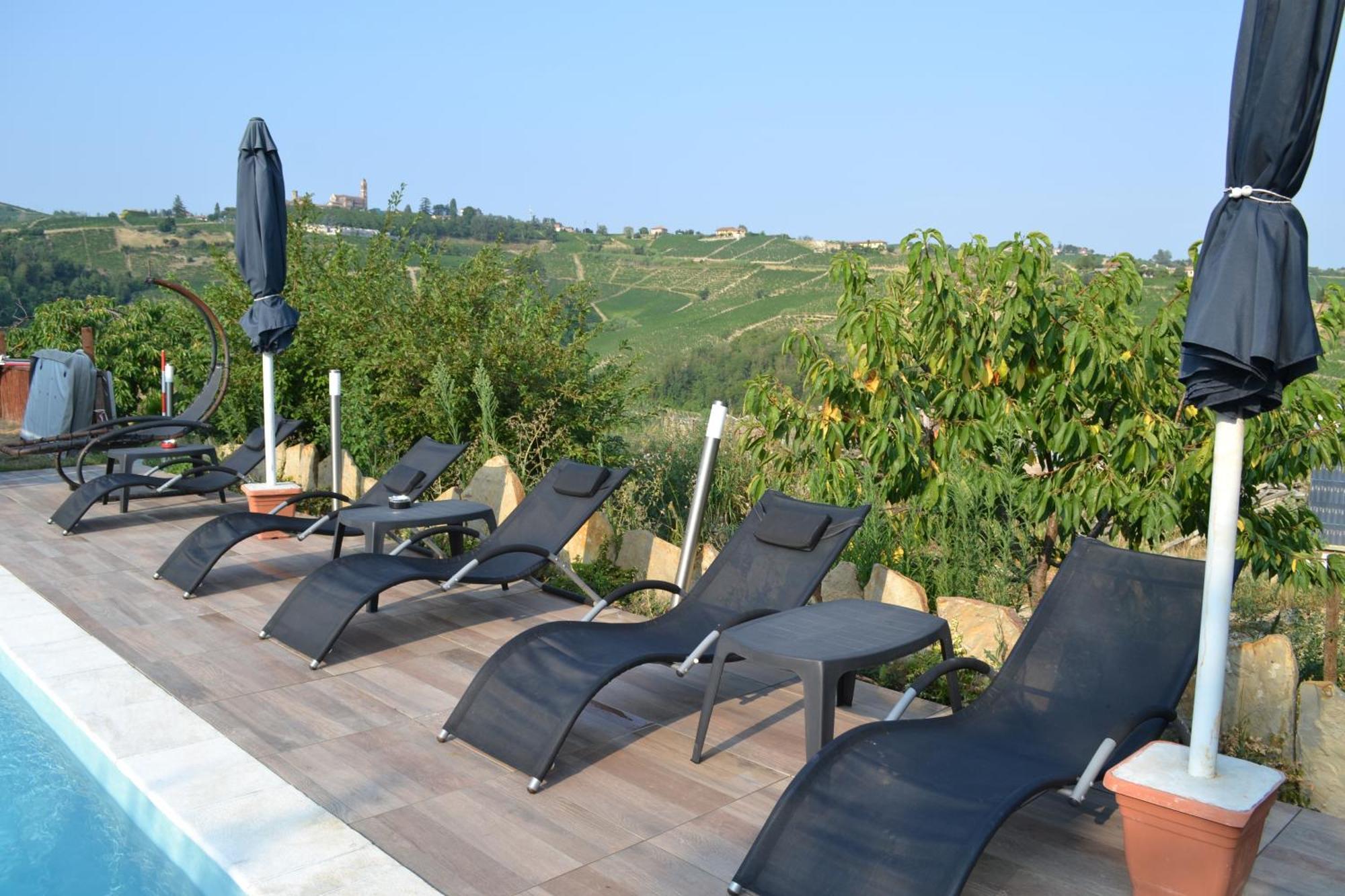 Agriturismo San Martino Castiglione Tinella Exterior photo