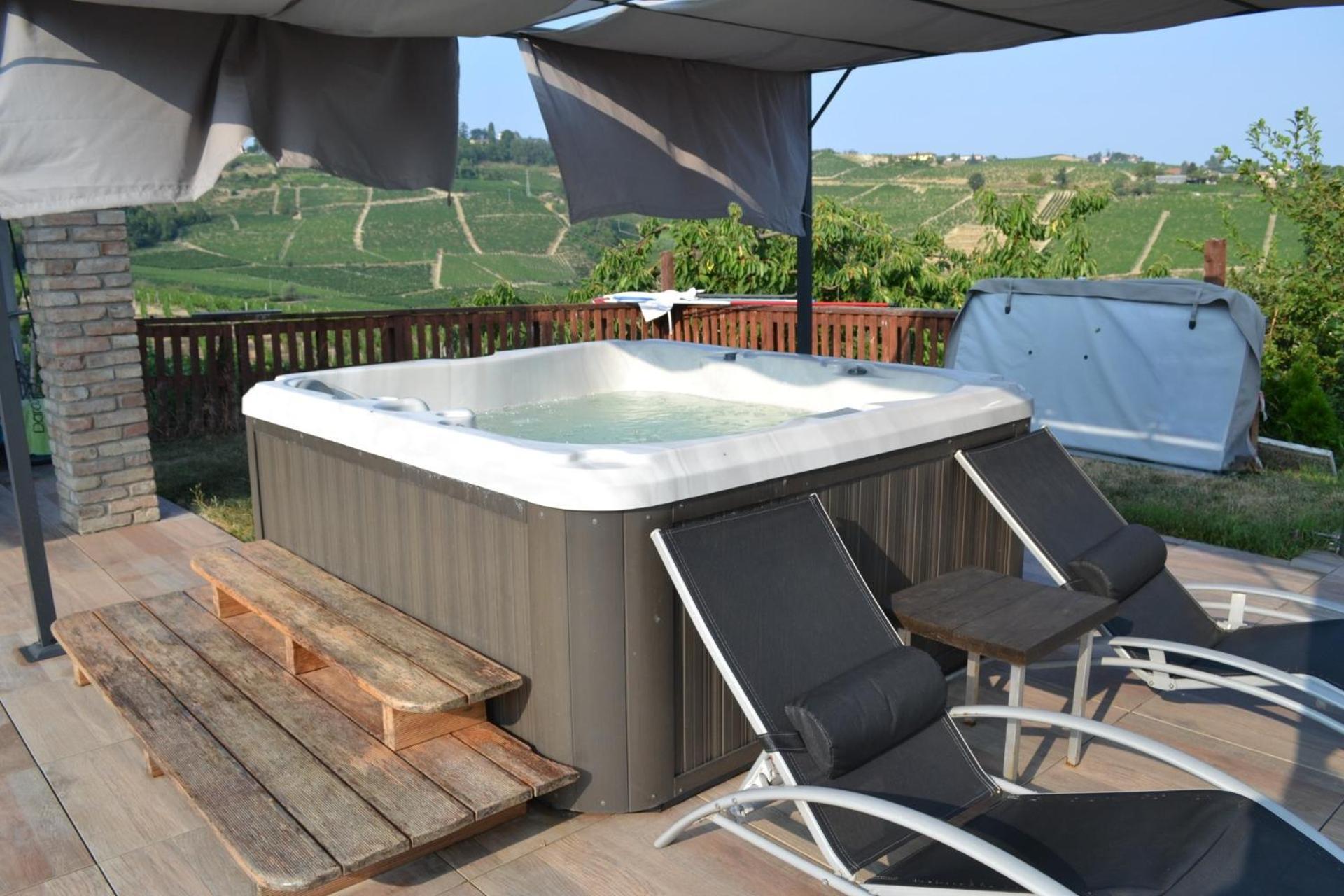 Agriturismo San Martino Castiglione Tinella Exterior photo